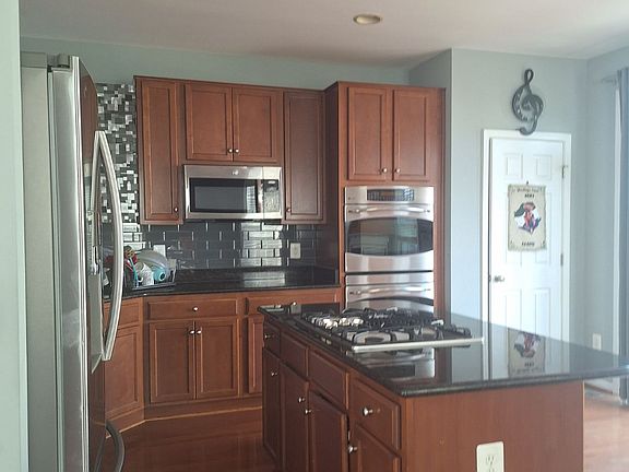 3rd image of 2349 Battery Hill Cir