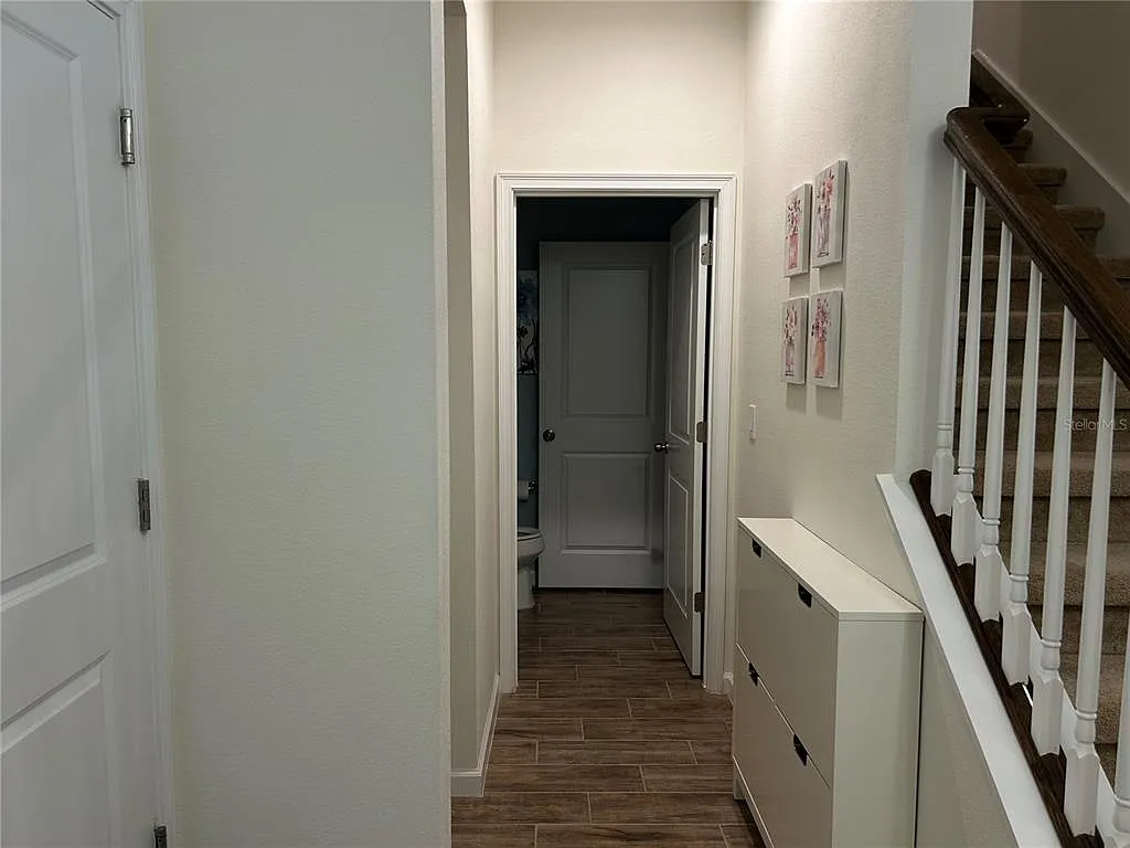 3 bed, 2.5 bath, 1661 sqft, $3,200 — Photo 4