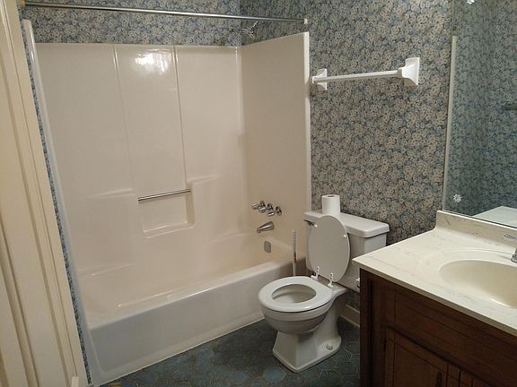 4th image of 438 Sweet Water Trl SE