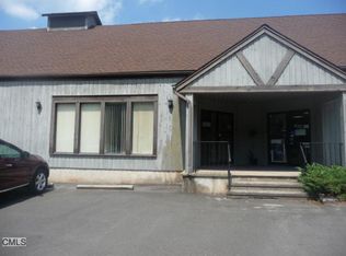 7182 Main St, Trumbull, CT 06611