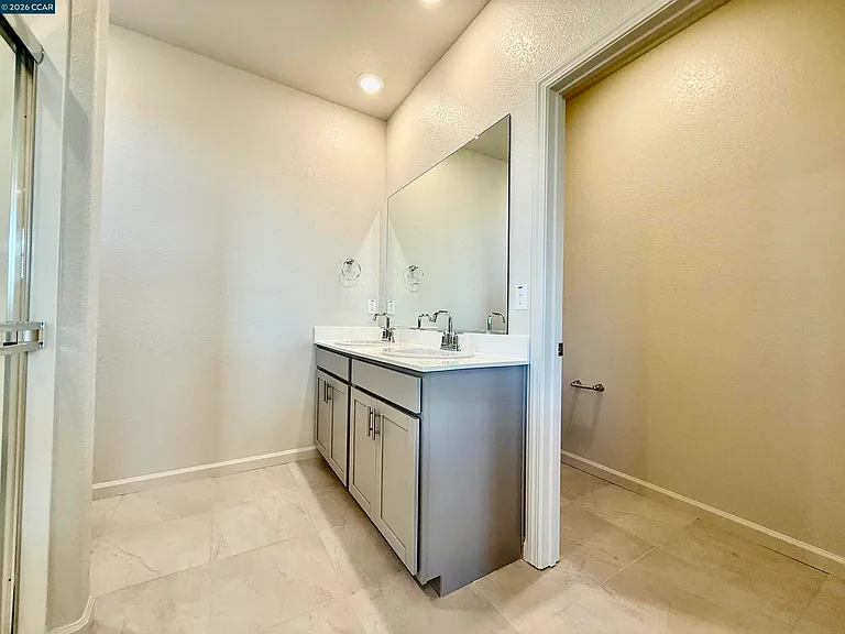 626 Shefford Dr — Photo 15