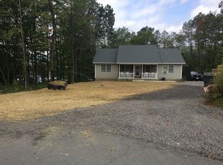 198 Center St #L2, Carbondale, PA 18407
