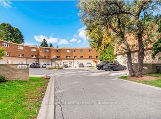 120 Beverly Glen Blvd #61, Toronto, ON M1W 1W6