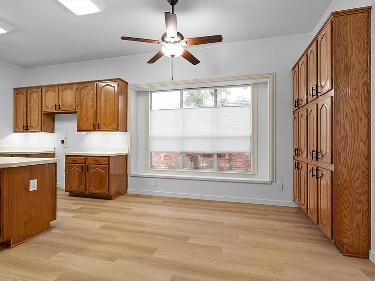 1324 Winnipeg Dr — Photo 7