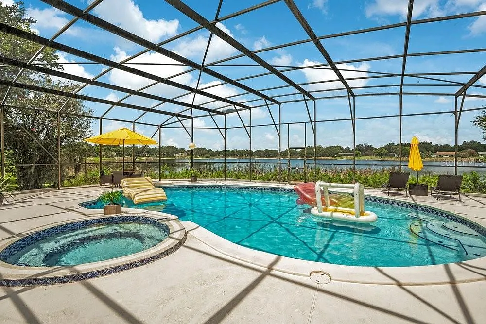 5 bed, 3.5 bath, 3194 sqft, $5,000 — Photo 3
