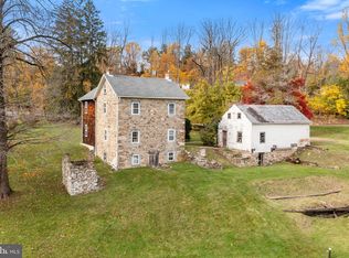 4854 Main Rd W, Emmaus, PA 18049