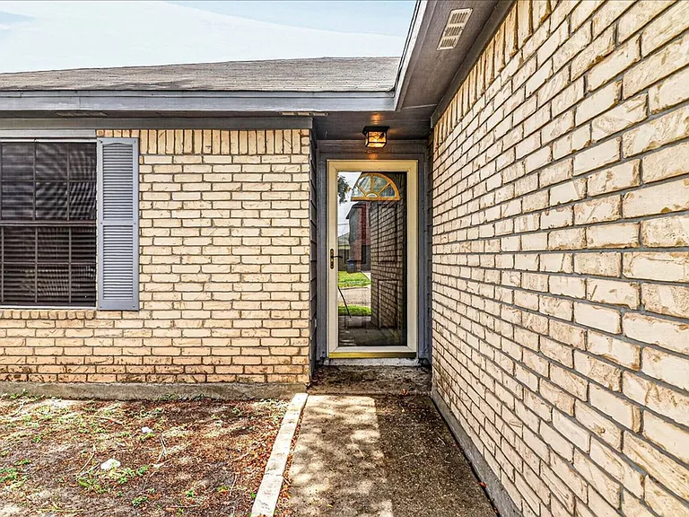 6810 Blue Skyway Dr — Photo 41