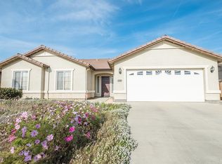 2090 W Claridge Way, Hanford, CA 93230