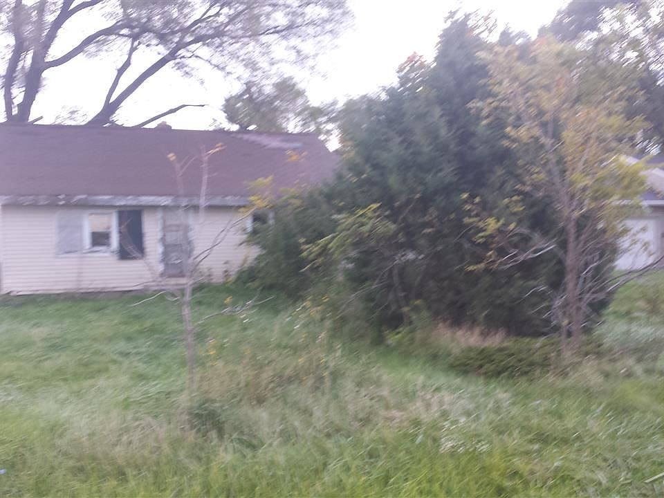 2nd image of 4591 E Washington Rd