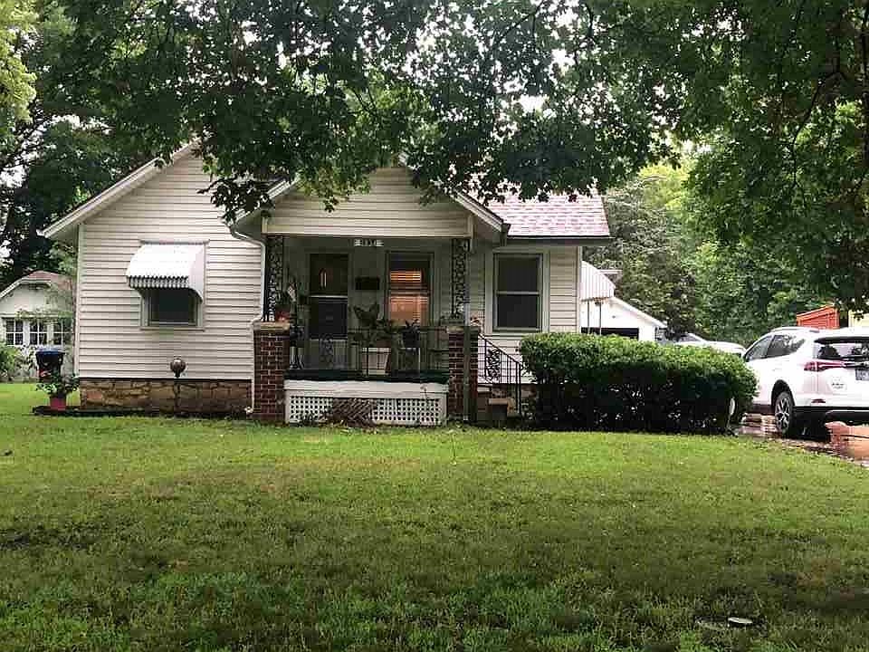 1st image of 2834 SE Ohio Ave