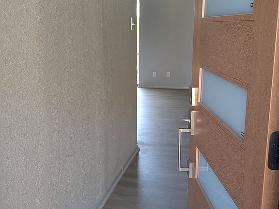 4th image of 7112 Cheshire Dr