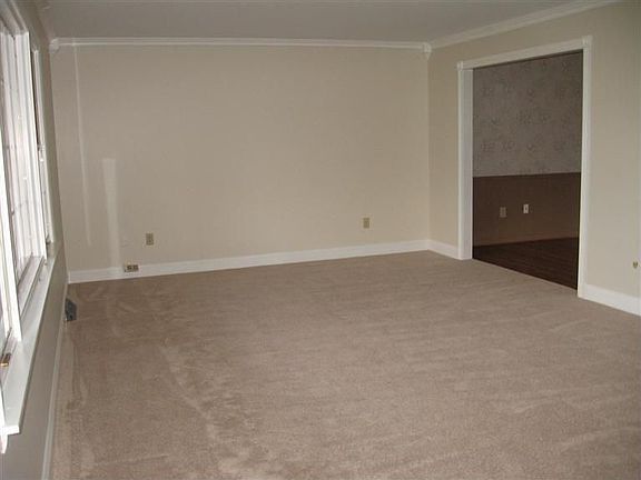2nd image of 421 Bowman Ave
