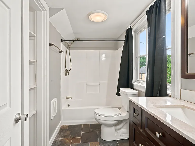 100 Marlborough St #1B — Photo 27