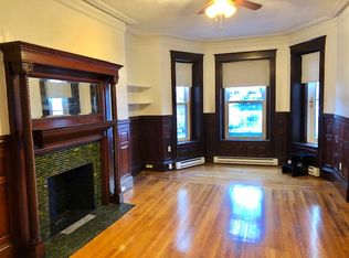 1077 Beacon St APT 2, Brookline, MA 02446