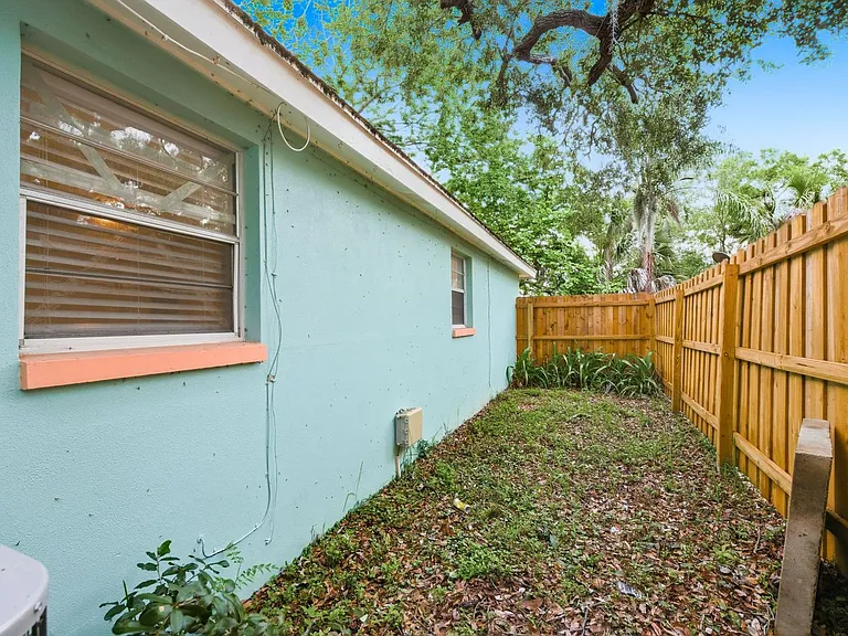 417 Milwaukee Ave — Photo 21
