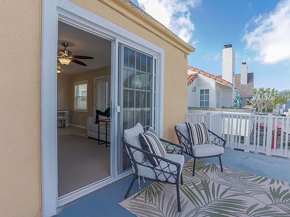 3rd image of 1633 E Balboa Blvd #C