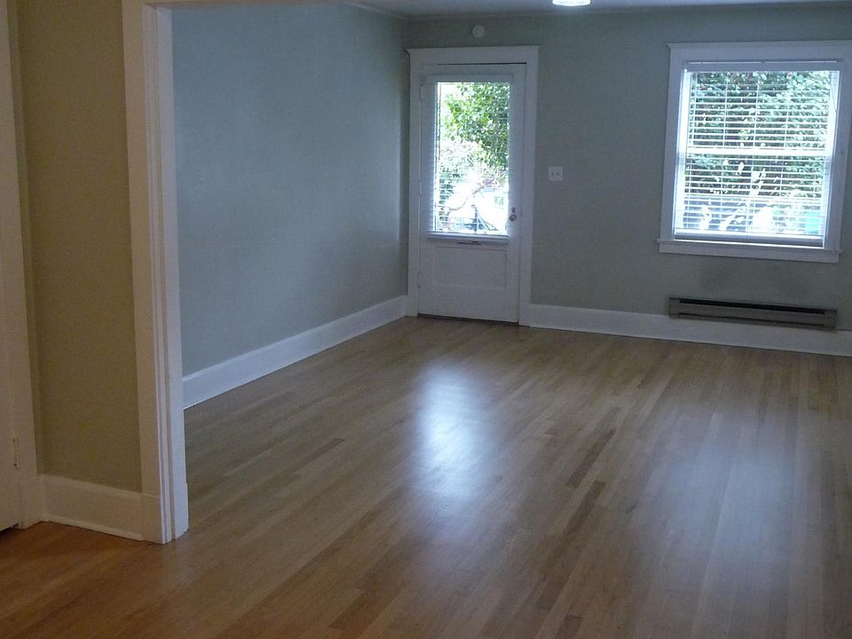 2nd image of 3632 Woodland Park Ave N APT B