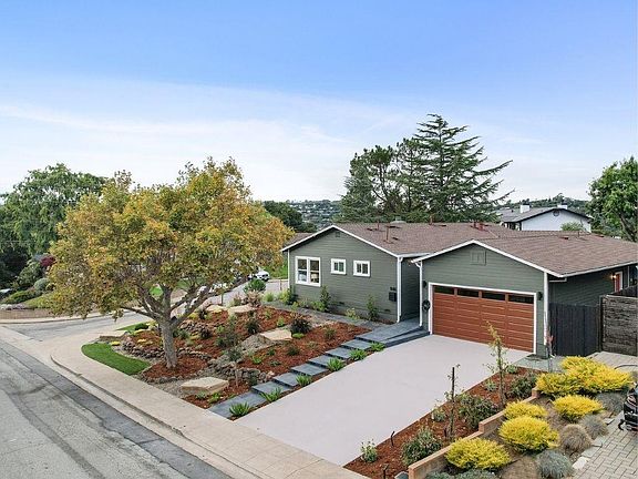 2nd image of 1416 Solana Dr