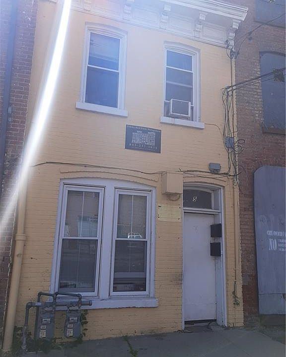1st image of 5 Gidney Ave