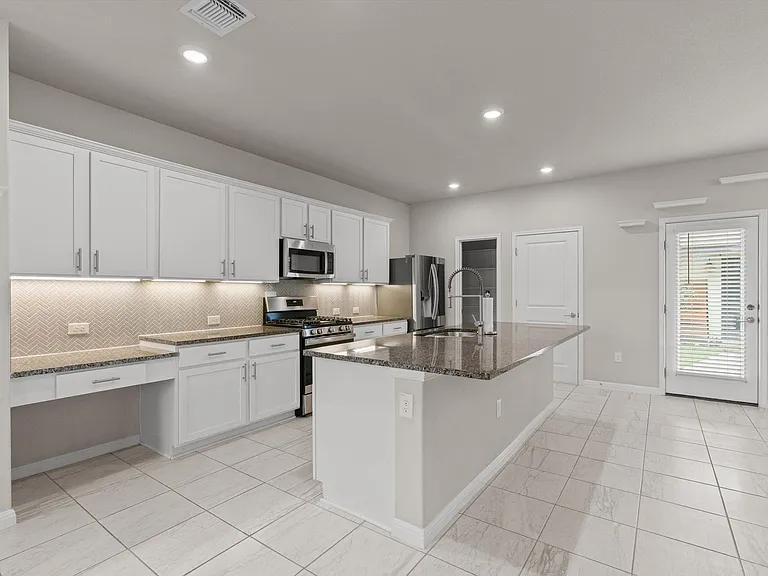 8809A Whitter Dr — Photo 9