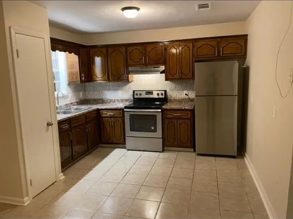 220 20th St N, Columbus, MS 39701