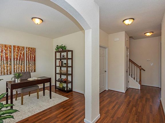 5th image of 1245 Granton Ter #300