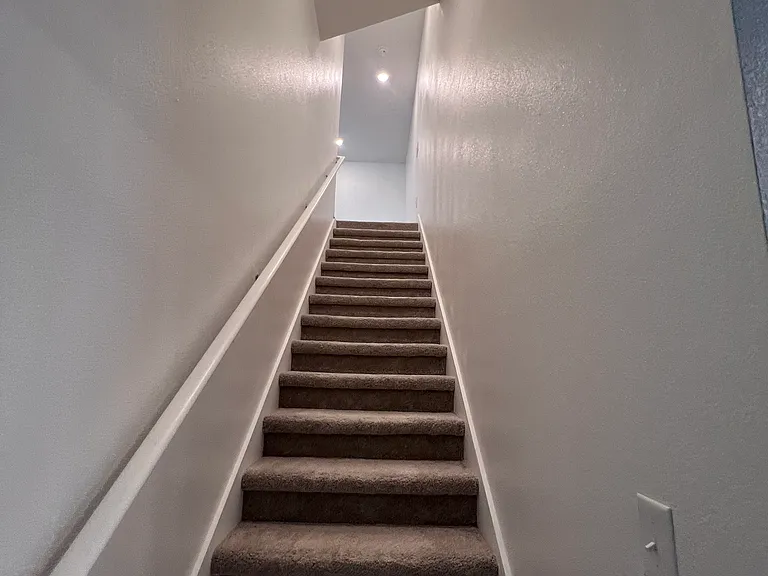 5379 Cornwall Dr — Photo 6