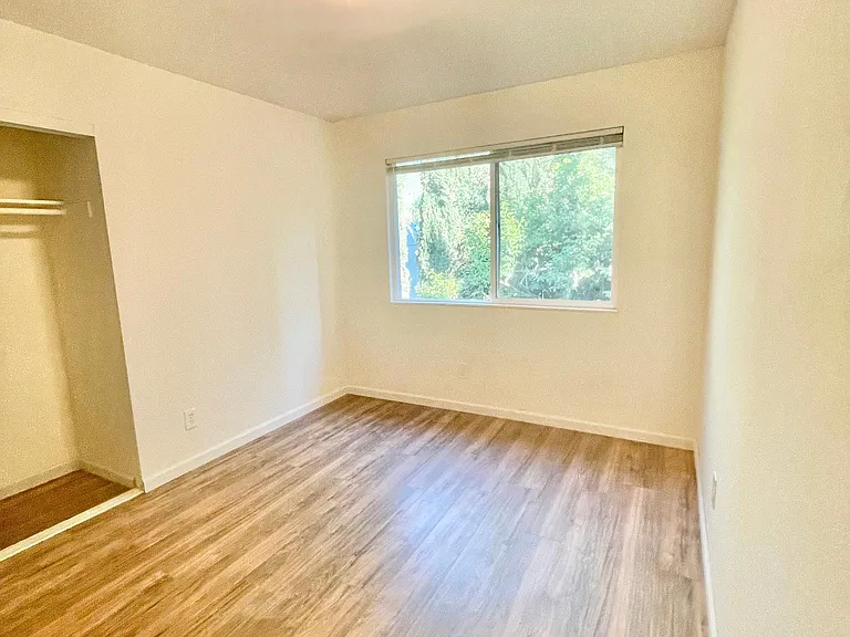 1431 Jasmine Cir — Photo 8