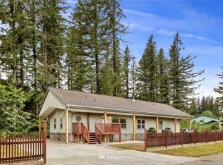 6197 Bellwood Dr, Maple Falls, WA 98266