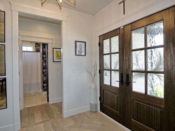 4th image of 3129 Pomona Dr