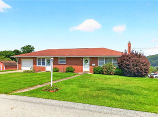 700 Stokes Dr, Elizabeth, PA 15037