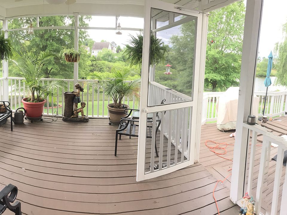 2nd image of 6077 Pond Place Way