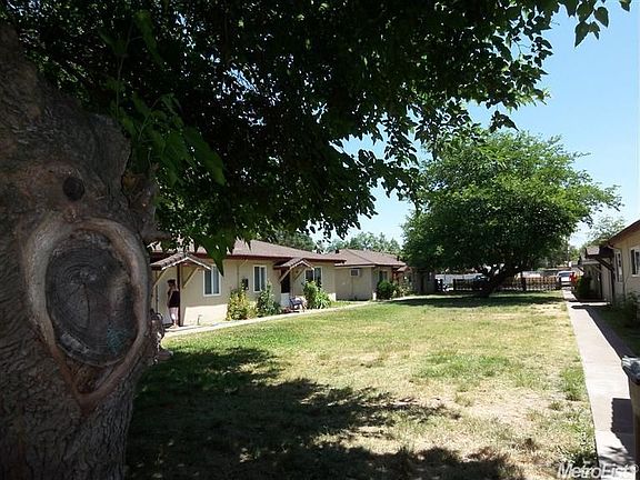 5th image of 3107 Crandall Ave