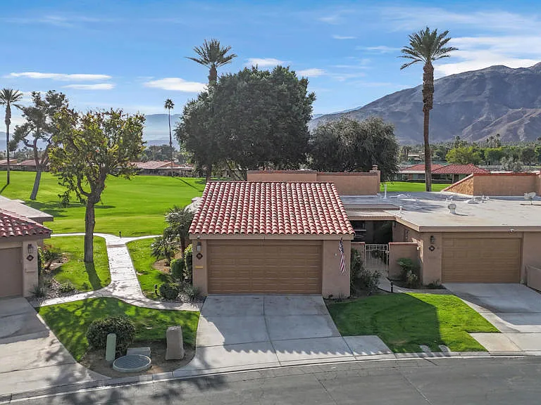 17 Lugo Dr — Photo 2