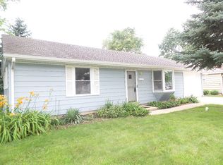 744 Geneva Ave, Romeoville, IL 60446