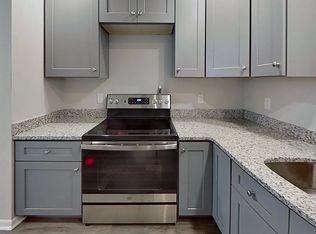 15 Lawrence St APT 2, Waltham, MA 02451
