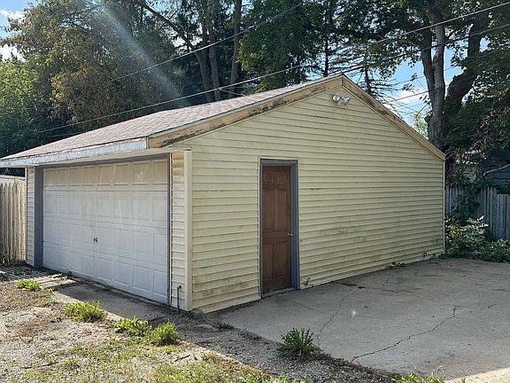 4th image of 5027 N 47th St #1