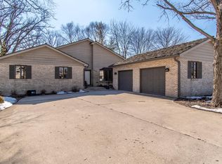 1019 Windsor Dr, Shorewood, IL 60404