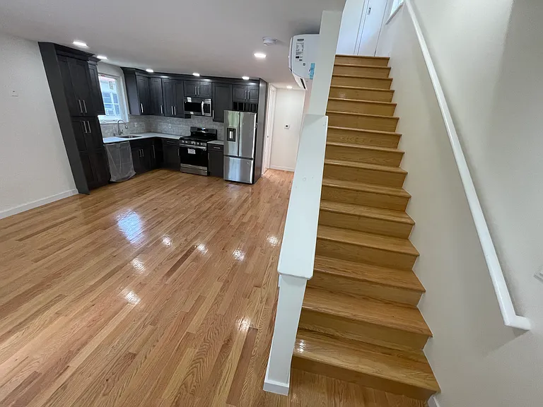 150 Shrady Pl #2 — Photo 9