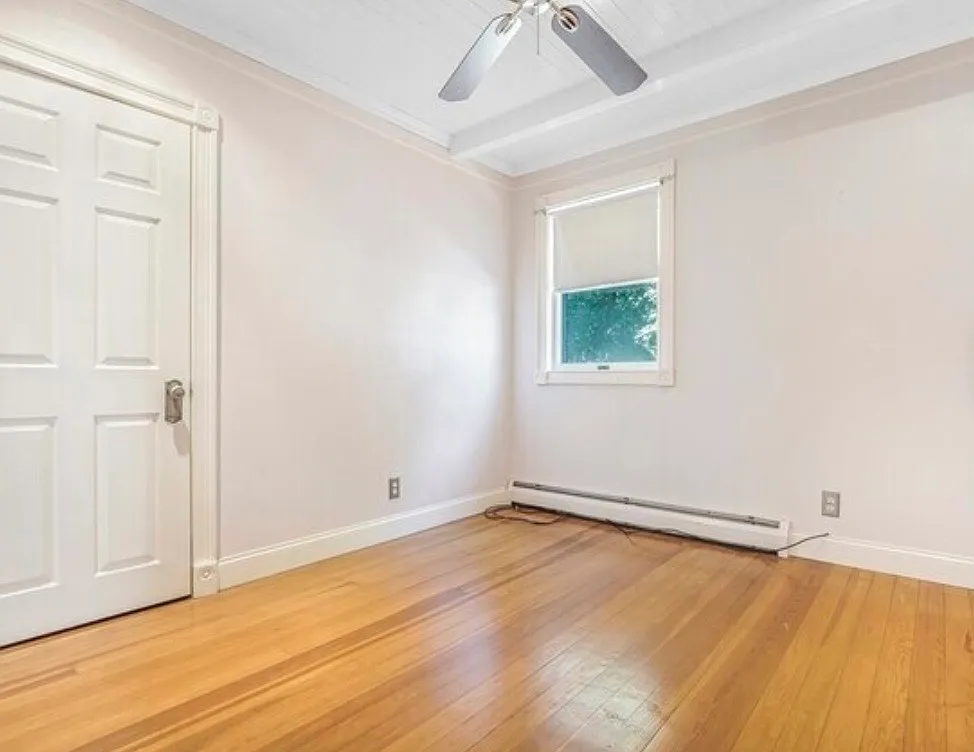 2 bed, 1400 sqft, $2,300 — Photo 4