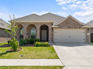 3008 Aransas Ave, Aubrey, TX 76227