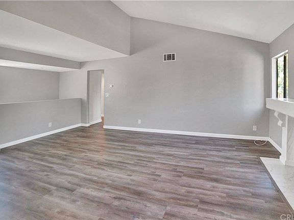 4th image of 27104 Hidaway Ave Unit 6