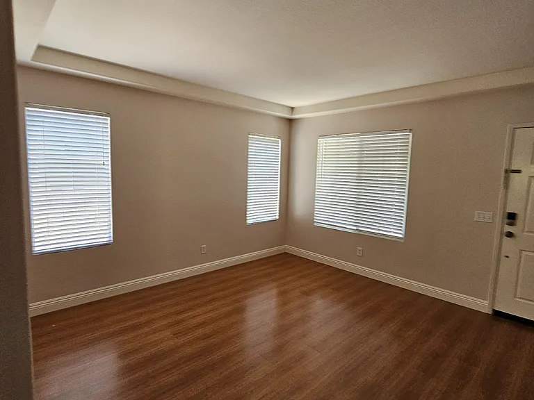 233 Canyon Creek Way — Photo 1