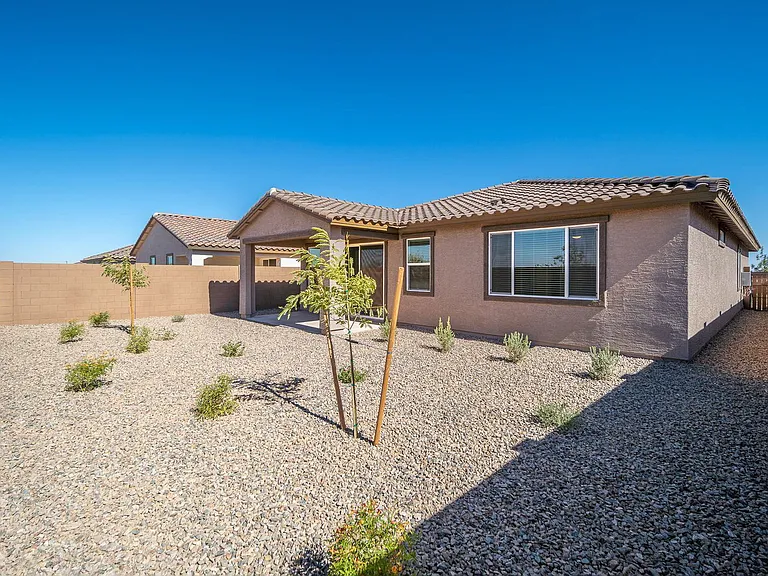 19214 W Marissa Dr — Photo 2
