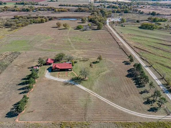 3301 Renfrow Rd, Marlow, OK 73055