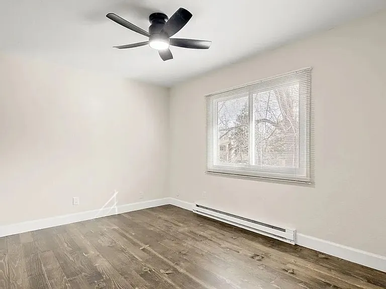 825 Pear St — Photo 9
