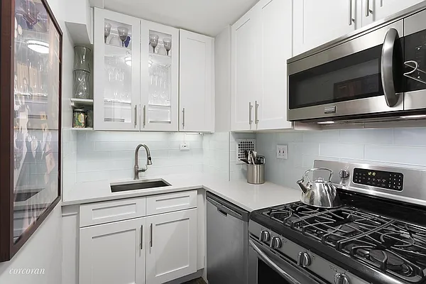 Sold by Corcoran | media 3
