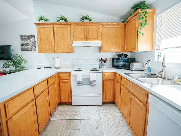 4190 Hillside Ct — Photo 25
