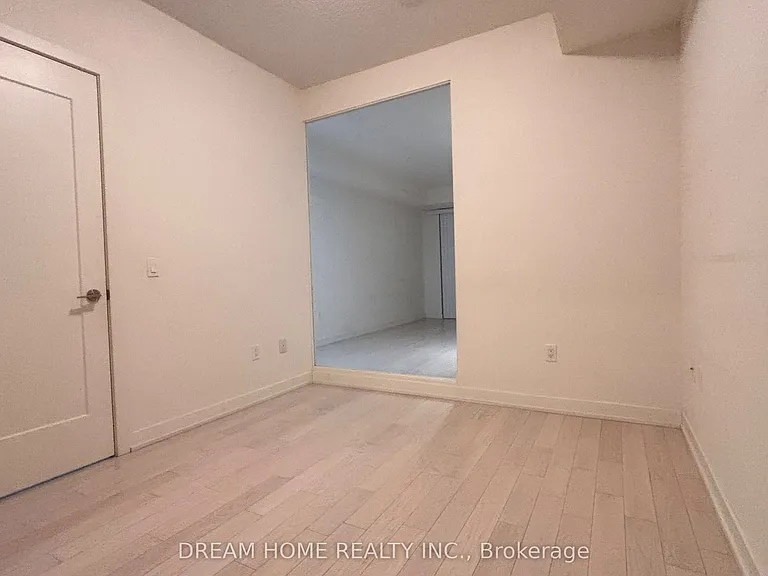 330 Richmond St W #816 — Photo 6