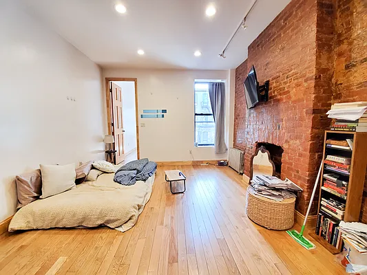 Rented by Citified Realty Group LLC | media 4